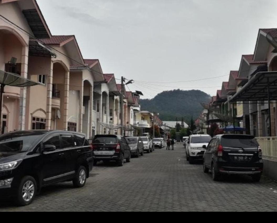 Villa Gunung Mas Berastagi Exteriör bild